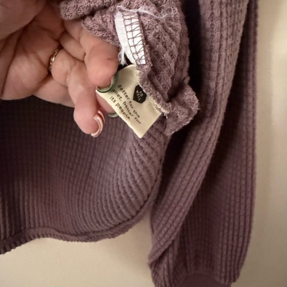 Madewell Waffle Knit Oversized V-Neck Sweater, Mauve/Fig color, size XS - Picture 5 of 6